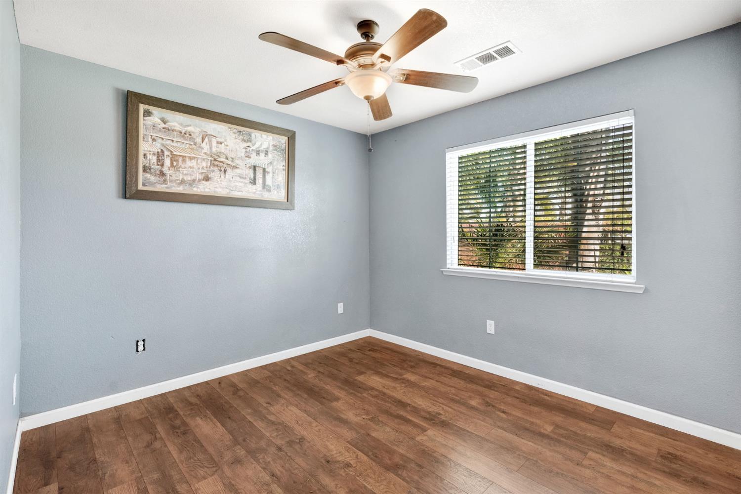 1350 E Jefferson Ct, Reedley, CA 93654