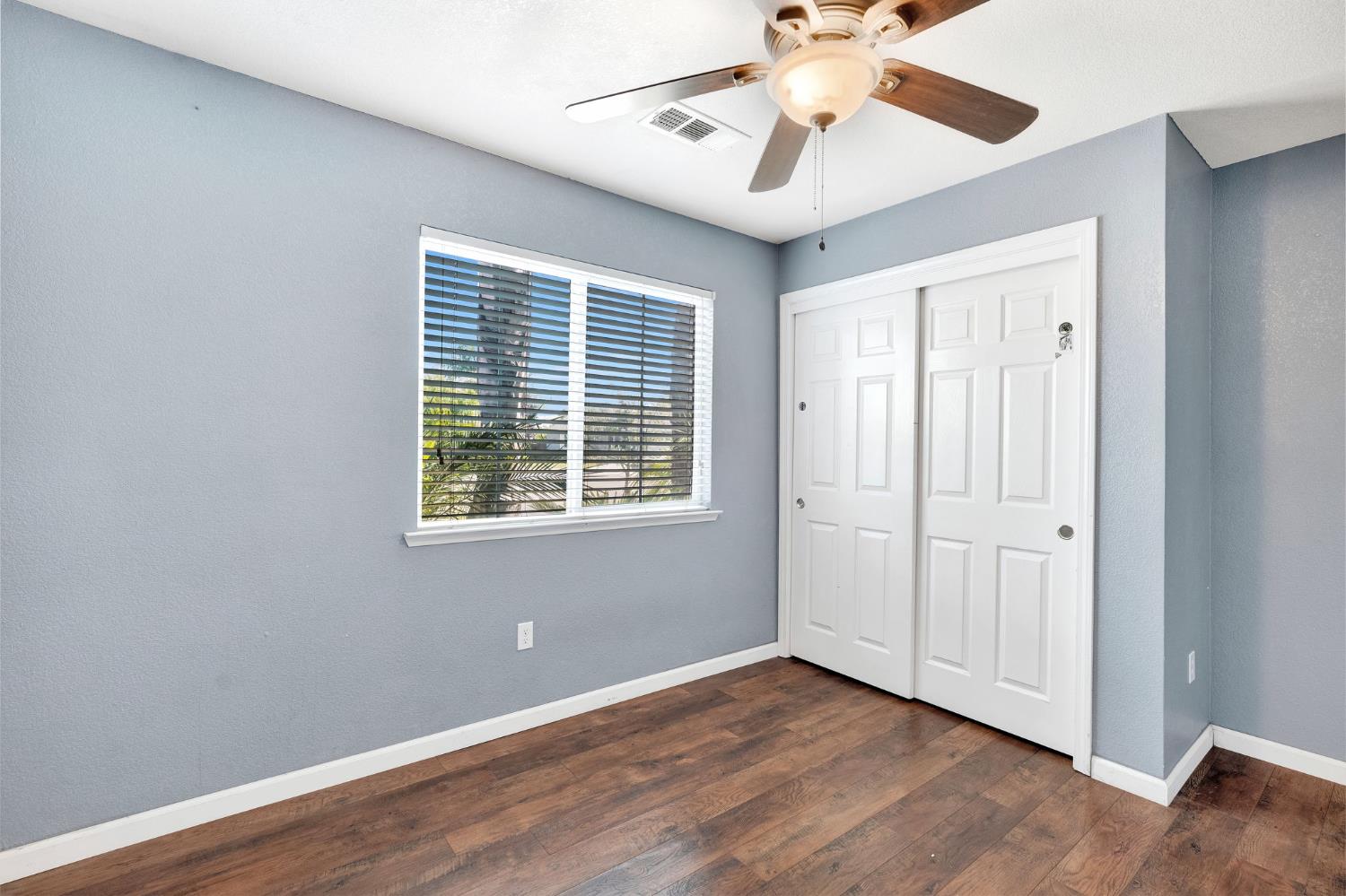 1350 E Jefferson Ct, Reedley, CA 93654