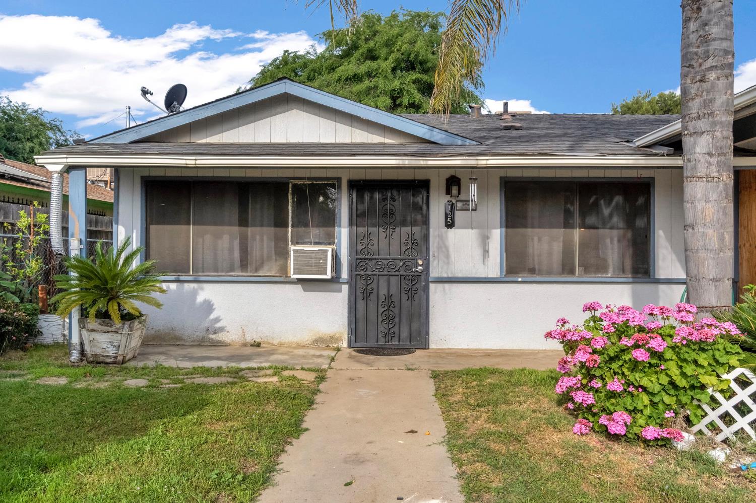125 12Th St, Orange Cove, CA 93646