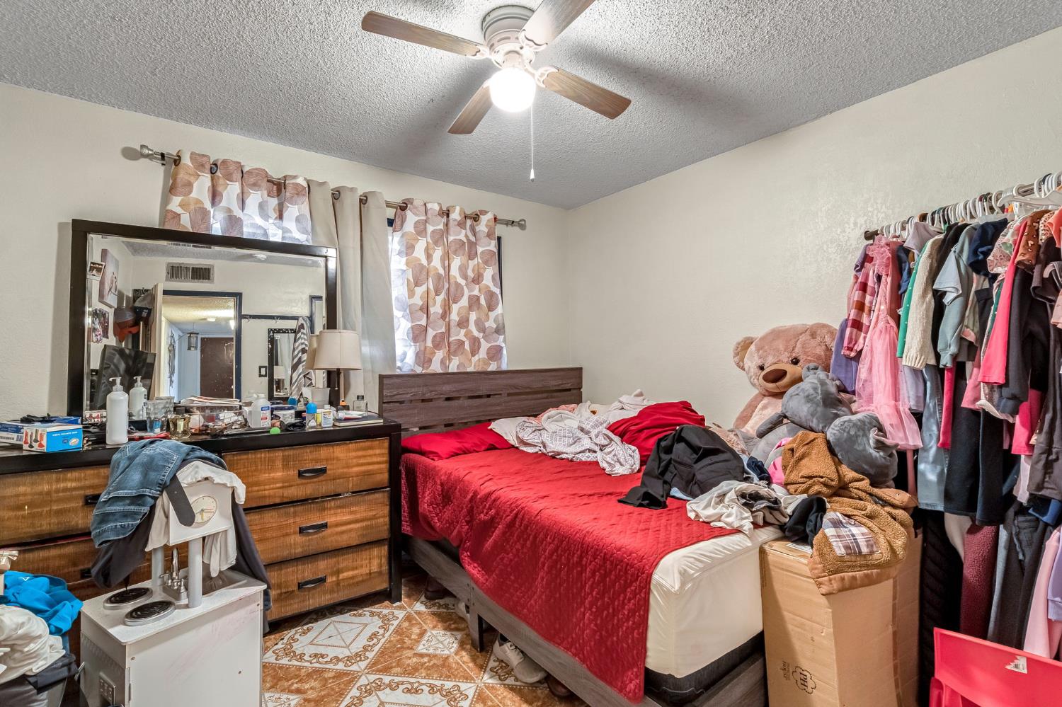 125 12Th St, Orange Cove, CA 93646